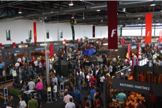publico asistente a la feria de la caza FECIEX 2009 Badajoz